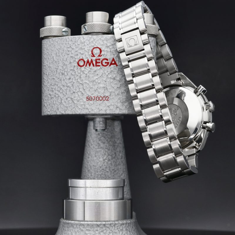 2005 Omega Speedmaster Day Date ref. 35233000 Automatic Stainless Steel 39mm Silver Dial with Box & Cards - Image 9