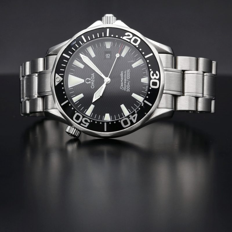 1998 Omega Seamaster 300M Quartz 2264.50.00 SS Black Wave Dial with Card. - Image 9