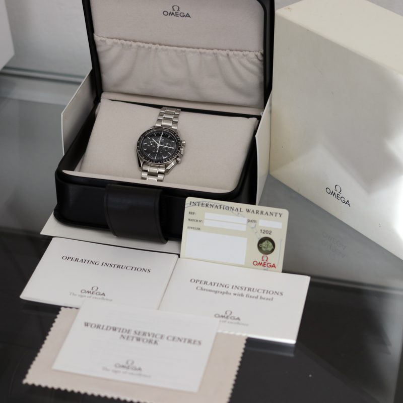 2001 Omega Speedmaster Professional Moonwatch 35705000 con Scatola e Garanzia - immagine 10