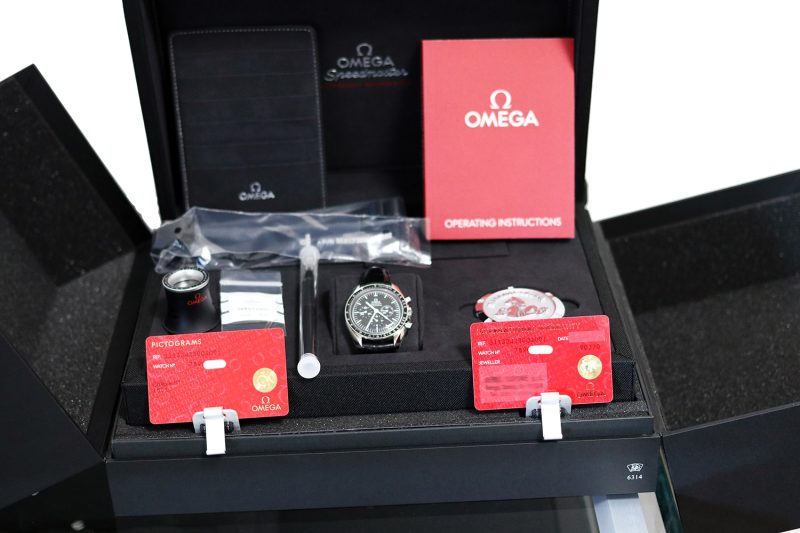 2021 Omega Speedmaster Professional Moonwatch 31133423001001 BLK Leather Strap with Box and Card - Image 11