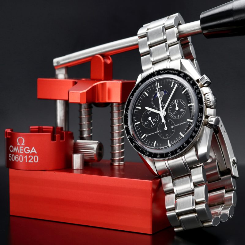 2011 Omega Speedmaster Professional Moonwatch Fasi Lunari 35765000 con Scatola e Garanzia Originale Revisionato! - immagine 4