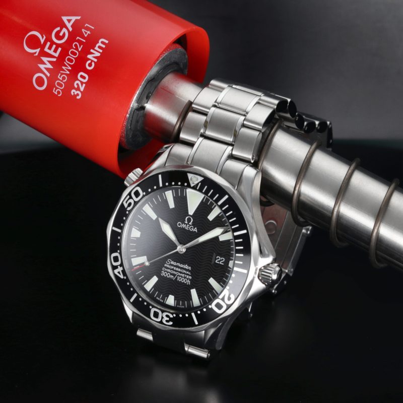 2007 Omega Seamaster Diver 300M Chronometer 22545000 Automatic SS 42mm BLK Wave Dial - Box & Papers - Image 13