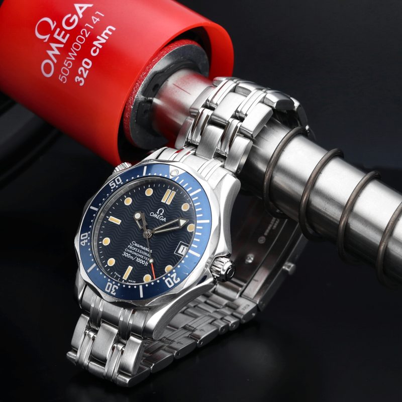 1999 Omega Seamaster Professional Chronometer 22518000 con Scatola Originale - Revisionato Omega - immagine 12