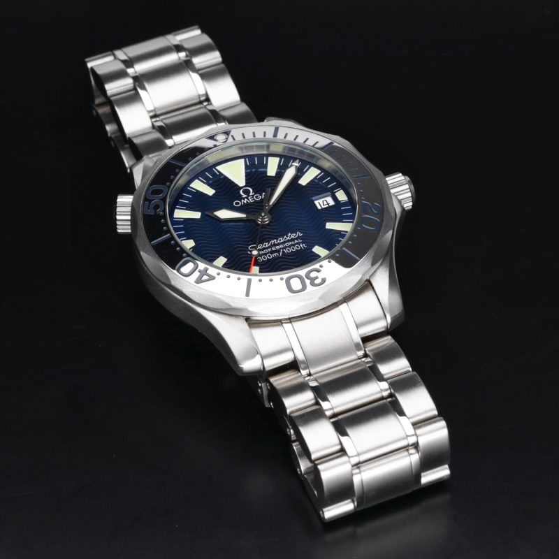 2001 Omega Seamaster Professional 300M ref. 22638000 Quadrante Blu Onde con Garanzia Originale - immagine 10