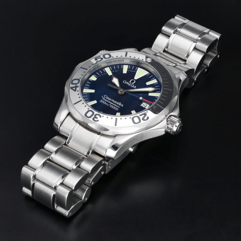 2001 Omega Seamaster Professional 300M ref. 22638000 Quadrante Blu Onde con Garanzia Originale - immagine 11