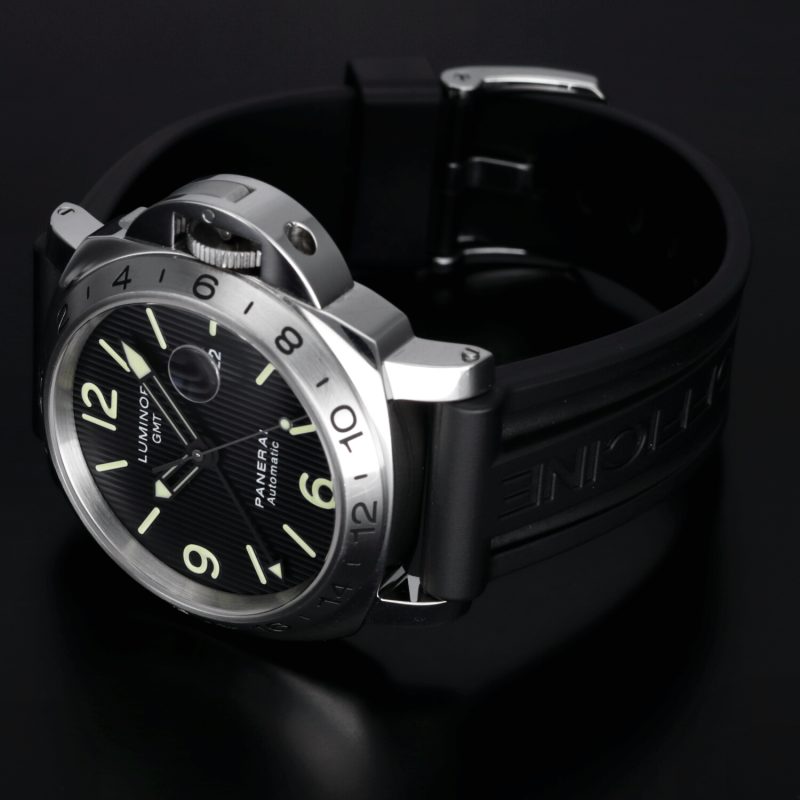 2010 Panerai Luminor GMT Tuxedo ref. PAM00029 Limited and Numerated Edition with Box and Papers - Image 14