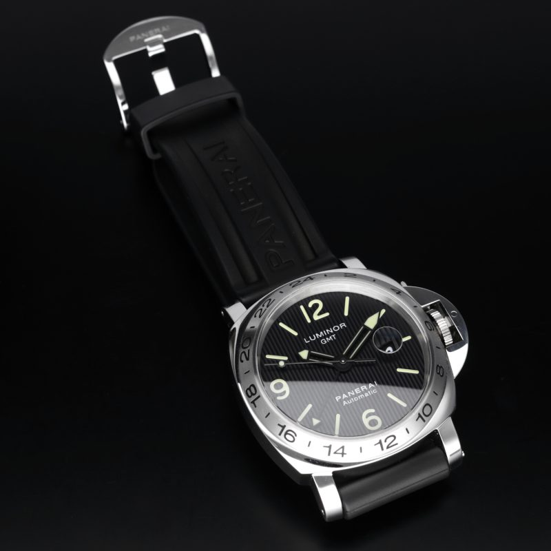 2010 Panerai Luminor GMT Tuxedo ref. PAM00029 Limited and Numerated Edition with Box and Papers - Image 11