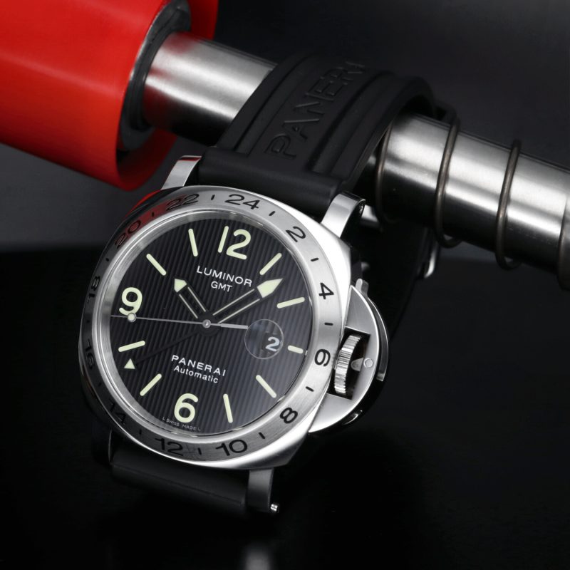 2010 Panerai Luminor GMT Tuxedo ref. PAM00029 Limited and Numerated Edition with Box and Papers - Image 5