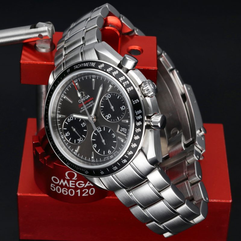 ca. 2019 Unpolished Omega Speedmaster Date 40 ref. 32330404006001 with Original Omega Box and Warranty - Image 5