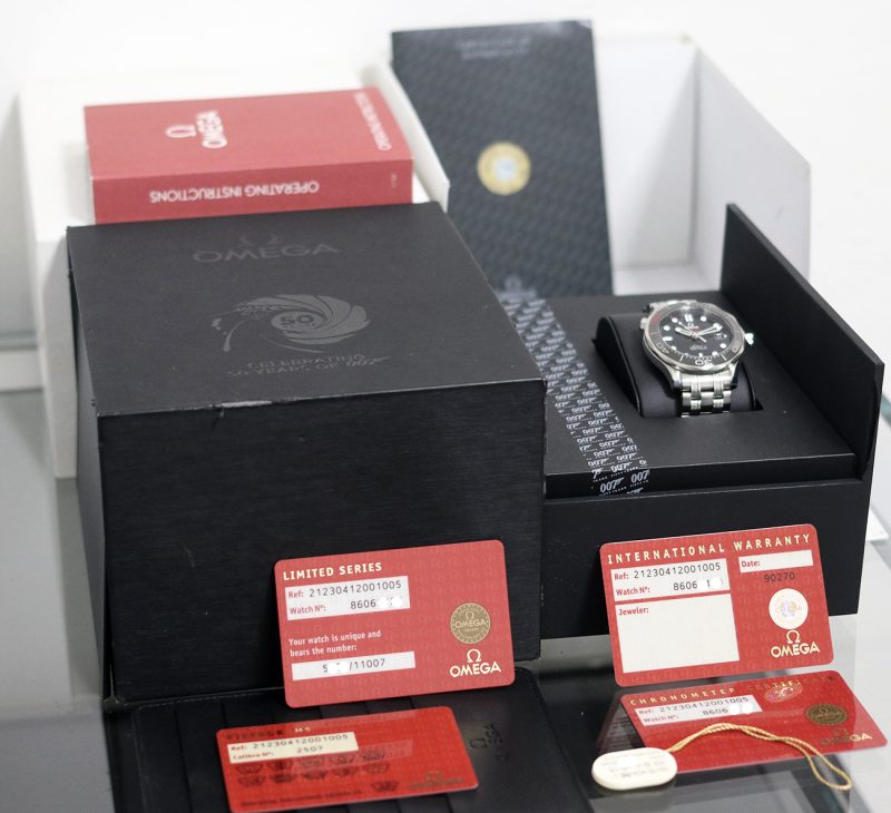 2013 Omega ref. 21230412001005 Seamaster James Bond 50th Anniversario, Scatola, Libretti, Garanzia - immagine 16