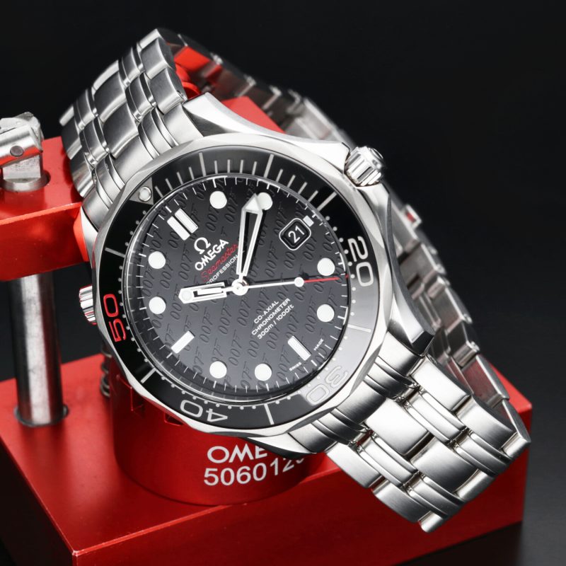 2013 Omega ref. 21230412001005 Seamaster James Bond 50th Anniversario, Scatola, Libretti, Garanzia - immagine 4