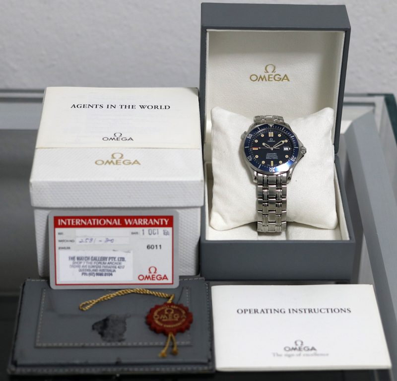 1996 ca. Omega ref. 25318000 Bond Seamaster 300M,  Scatola & Garanzia - immagine 14