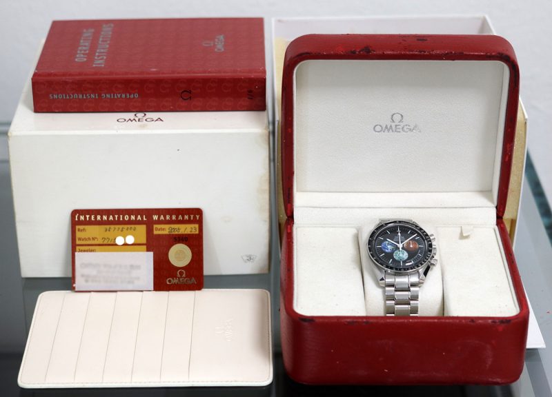 2004 Unpolished Omega ref. 35775000 Speedmaster Professional "Moon to Mars" Box, Booklet & Card - Image 16