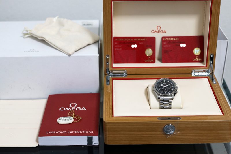 Omega Speedmaster 32110425001001 Broad Arrow Co-Axial Chronometer Chronograph 42 mm Box+Booklet+Papers - Image 17