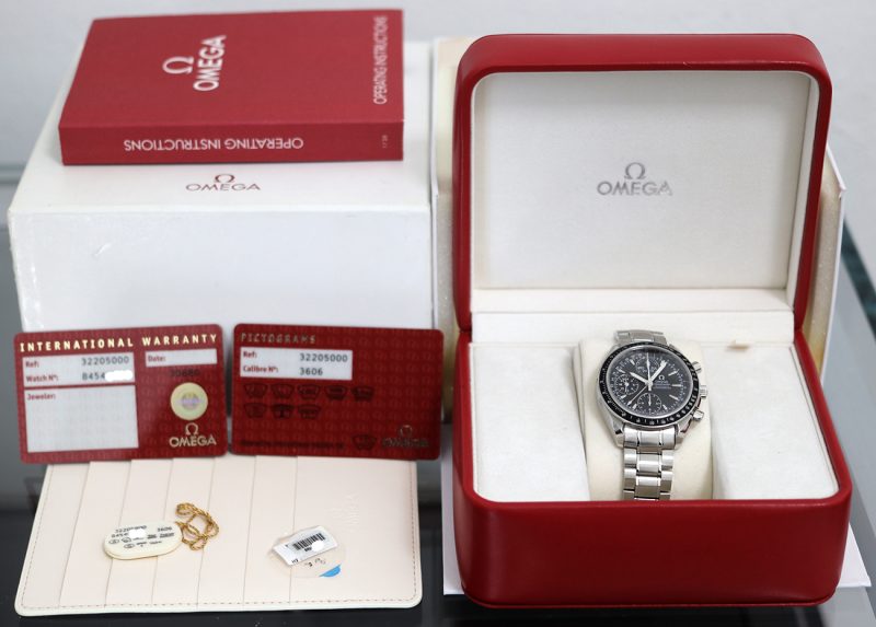 ca. 2012 Omega Speedmaster ref. 32205000 Triple Date Automatic 40 mm, Box+Booklet+Cards - Image 16