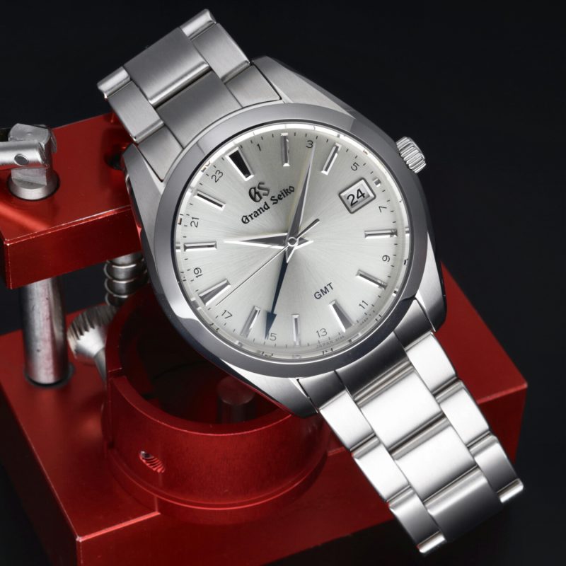 2022 Unworn Grand Seiko ref. SBGN011 GMT Heritage Collection Quartz 40 mm. Full-set - Image 5