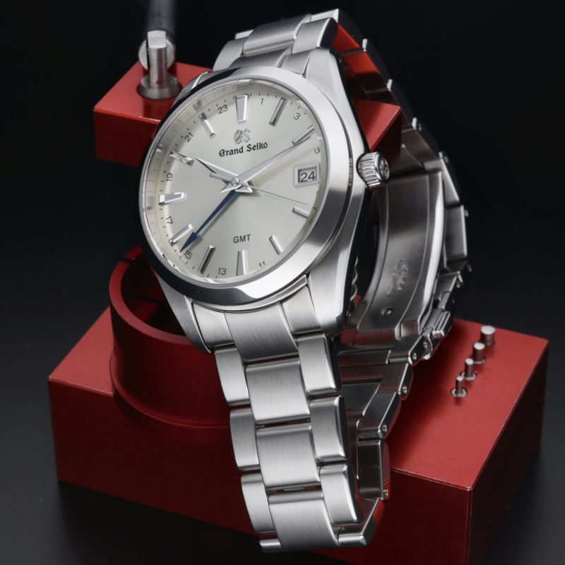 2022 Unworn Grand Seiko ref. SBGN011 GMT Heritage Collection Quartz 40 mm. Full-set - Image 7