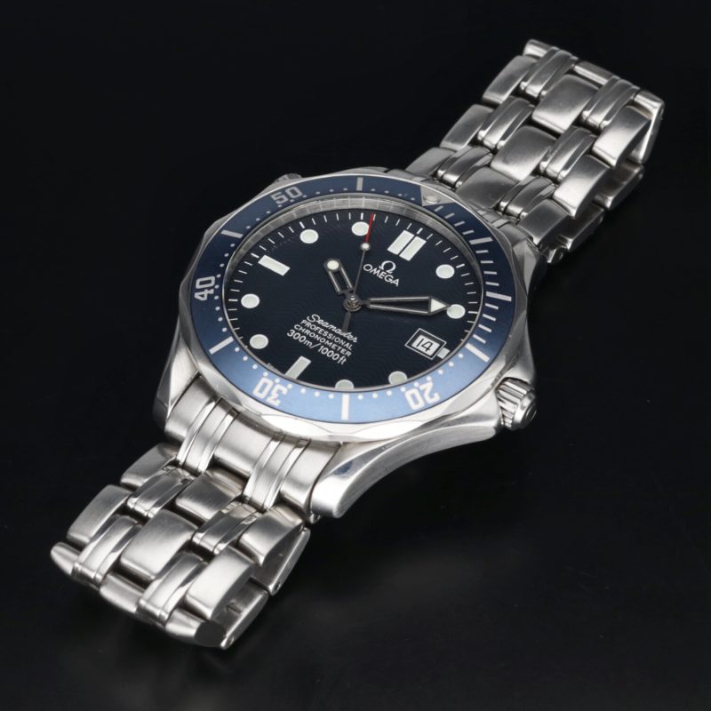 ca. 2002 Unpolished Omega ref. 25318000 Bond Seamaster Diver 300M Automatic 41 mm. Box, Booklet, Card - Image 13