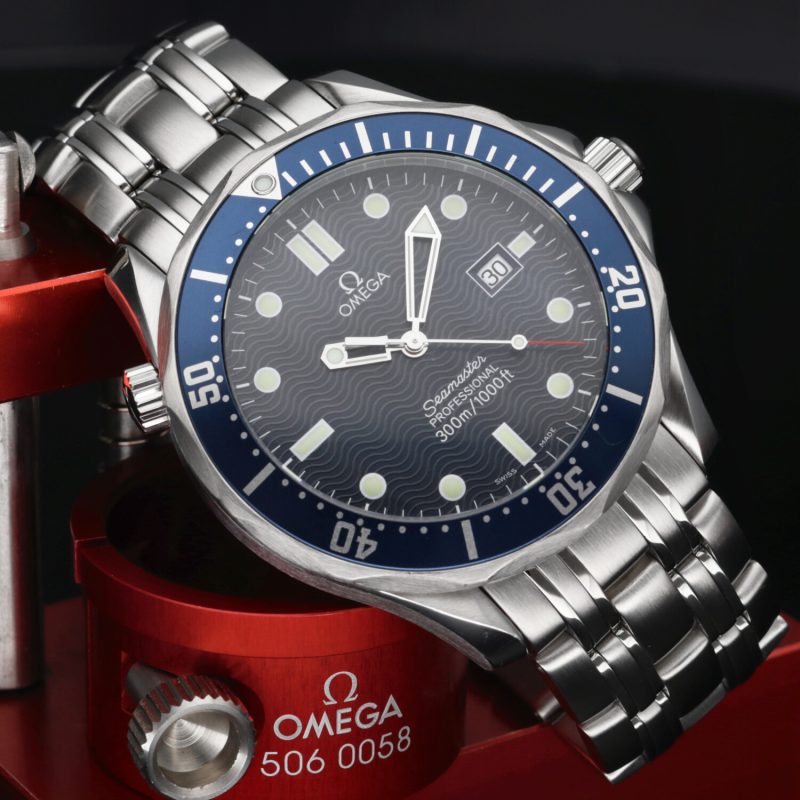 2001 ca. Omega ref. 25418000 Bond Seamaster 300M Quarzo 41 mm. con Garanzia Originale - immagine 5