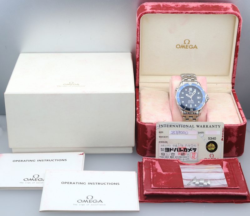 ca. 2002 Unpolished Omega 25318000 Bond Seamaster Diver 300M Automatic 41mm Box, Card, Booklets - Image 16