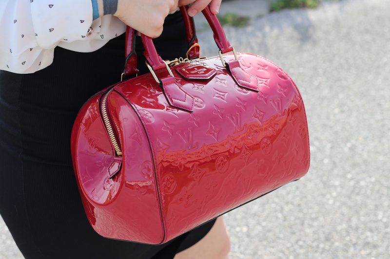 Pre-Loved Louis Vuitton Montana Handbag M90058 Monogram Vernis Red Pomme D'Amour - Image 20