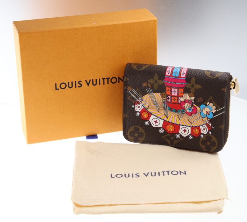 New, Unused, Louis Vuitton Vivienne Japan Limited Edition Xmas '20 Zippy Coin Purse M69755 - Image 9