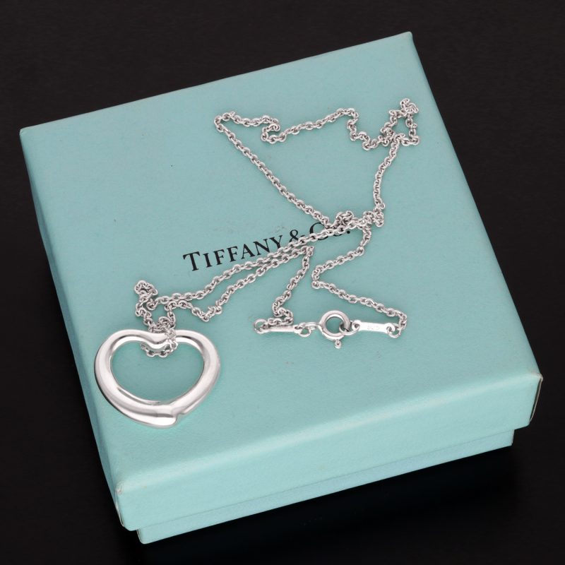 Pre-Loved Collana Argento Tiffany & Co. Open Heart Elsa Peretti - immagine 6