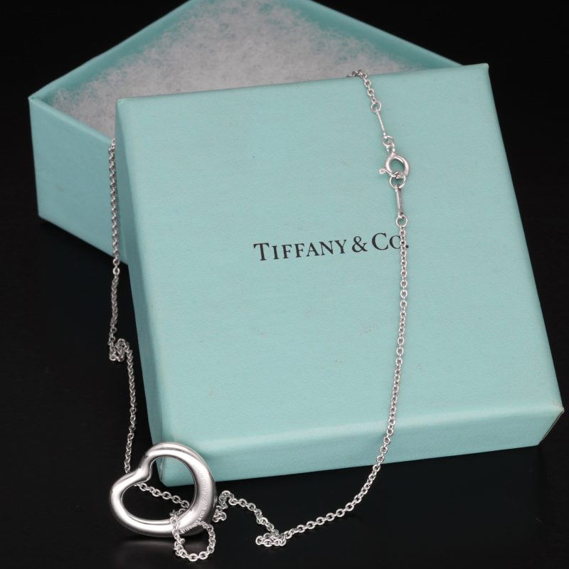 Pre-Loved Collana Argento Tiffany & Co. Open Heart Elsa Peretti - immagine 7