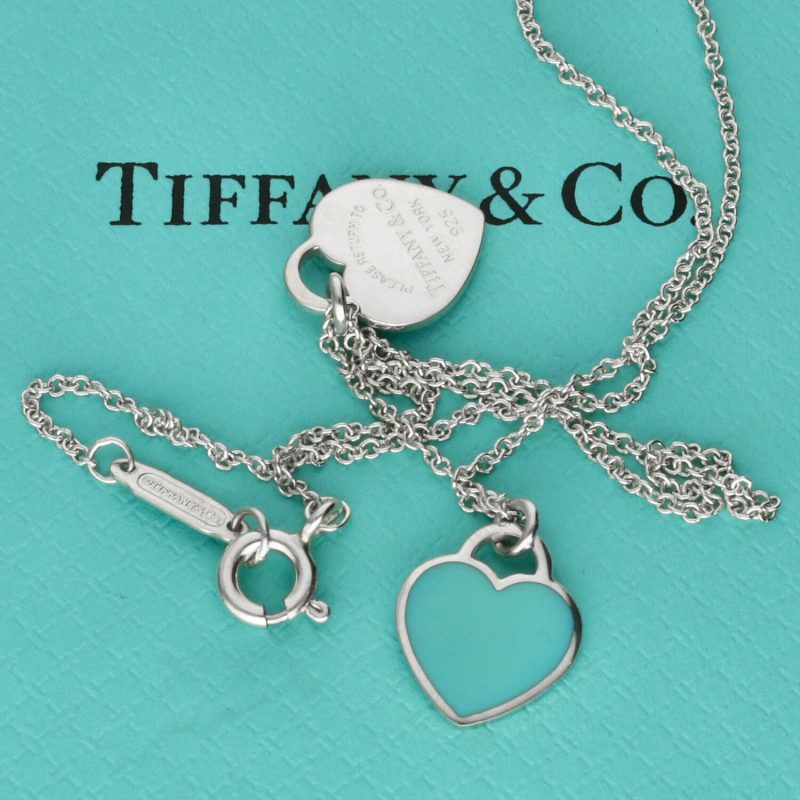 Pre-Loved Tiffany & Co. Collana Argento con Doppio Pendente a Forma di Cuore Please Return to Tiffany - immagine 9