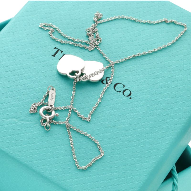 Pre-Loved Tiffany & Co. Collana Argento con Doppio Pendente a Forma di Cuore Please Return to Tiffany - immagine 10