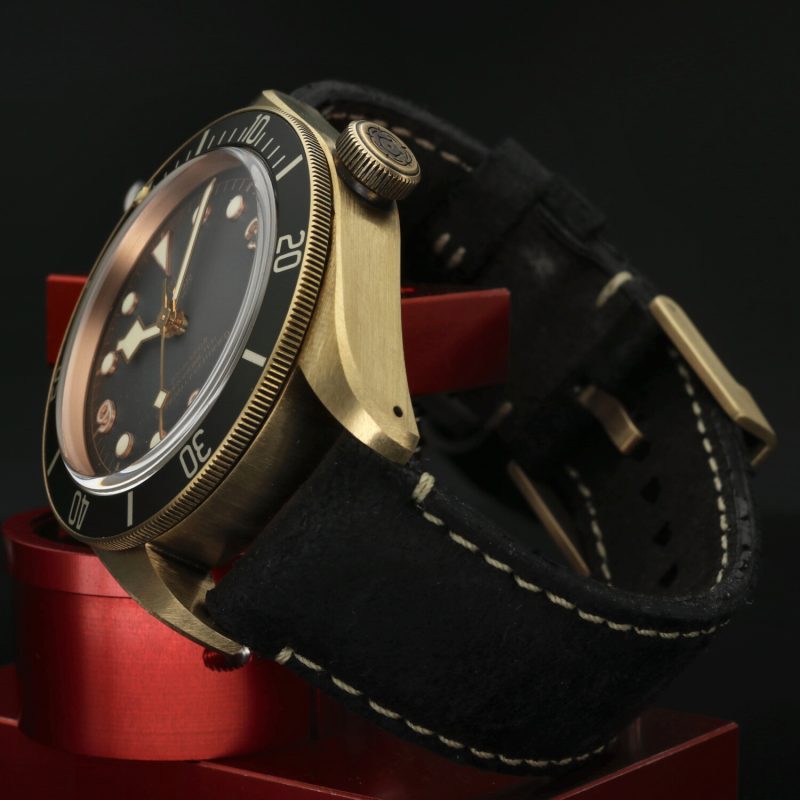 2022 Tudor 79250BA Black Bay Bronze Automatic 43 mm Full-set + Additional NATO Strap - Image 6