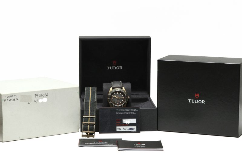 2022 Tudor 79250BA Black Bay Bronze Automatic 43 mm Full-set + Additional NATO Strap - Image 17