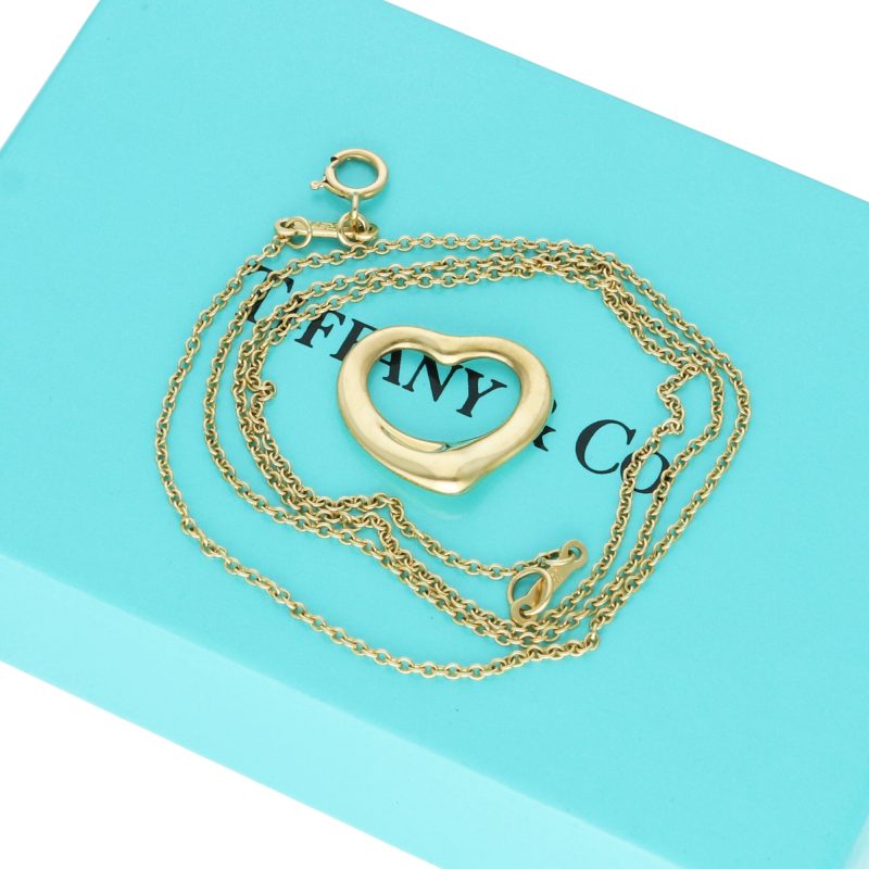 Collana Oro 18kt Tiffany & Co. Pendente Open Heart collezione Elsa Peretti - immagine 4