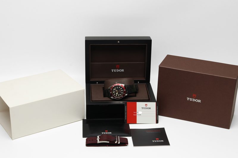 2017 Unpolished Tudor 79230R Heritage Black Bay Automatic 41 mm Full-set + Additional NATO Strap - Image 16