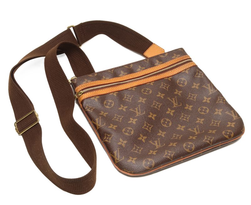 Louis Vuitton Pochette Bosphore Monogram Canvas ref. M40044 - Image 6