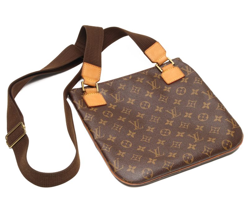 Louis Vuitton Pochette Bosphore Monogram Canvas ref. M40044 - Image 7