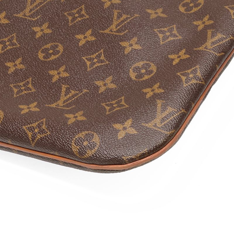 Louis Vuitton Pochette Bosphore Monogram Canvas ref. M40044 - Image 11