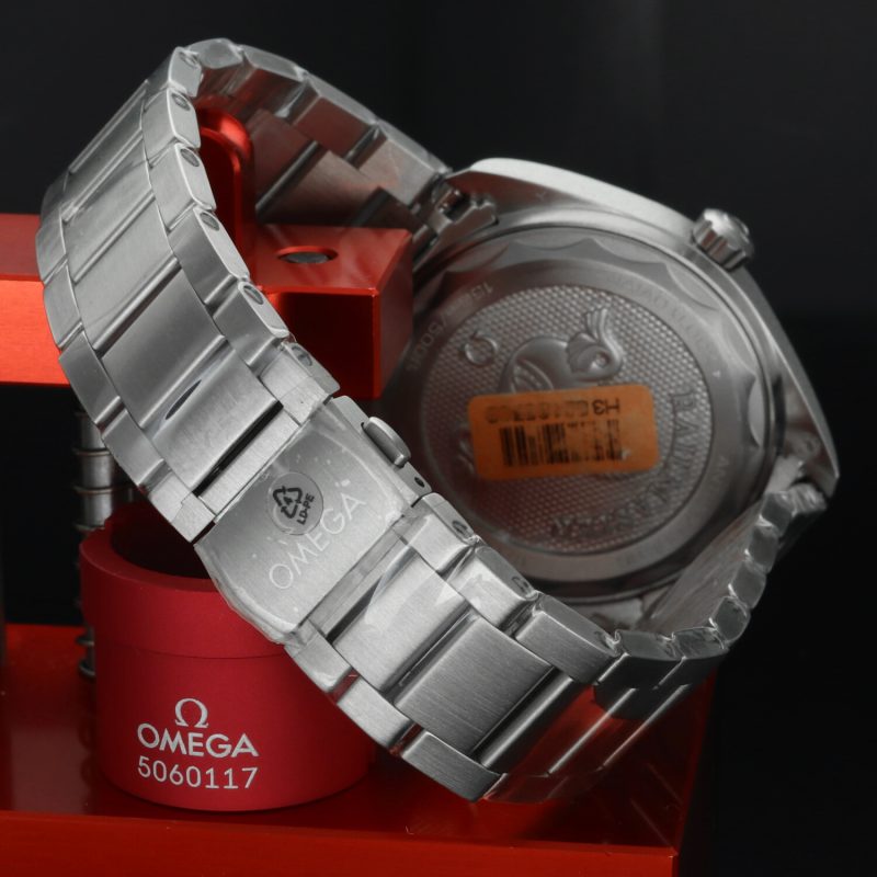 Unworn - Stickered ca. 2022 Omega Seamaster Railmaster Co-Axial Chronometer 22010402003001, 40 mm Automatic Full-Set - Image 8