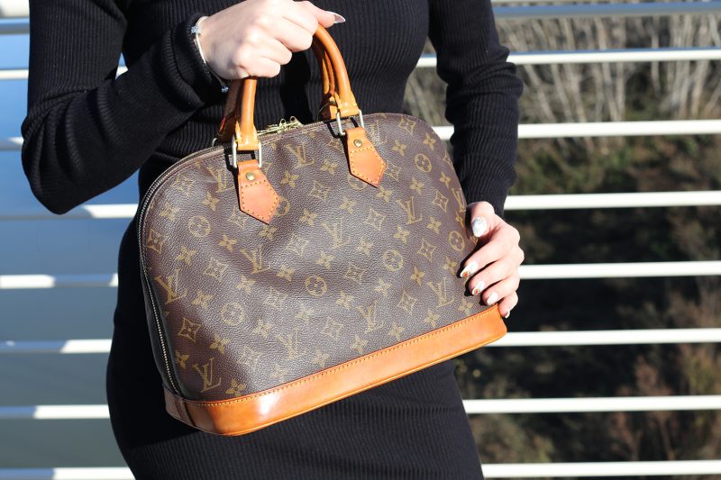 Louis Vuitton Monogram ALMA M51130 Pre-Loved 1997 - Image 3