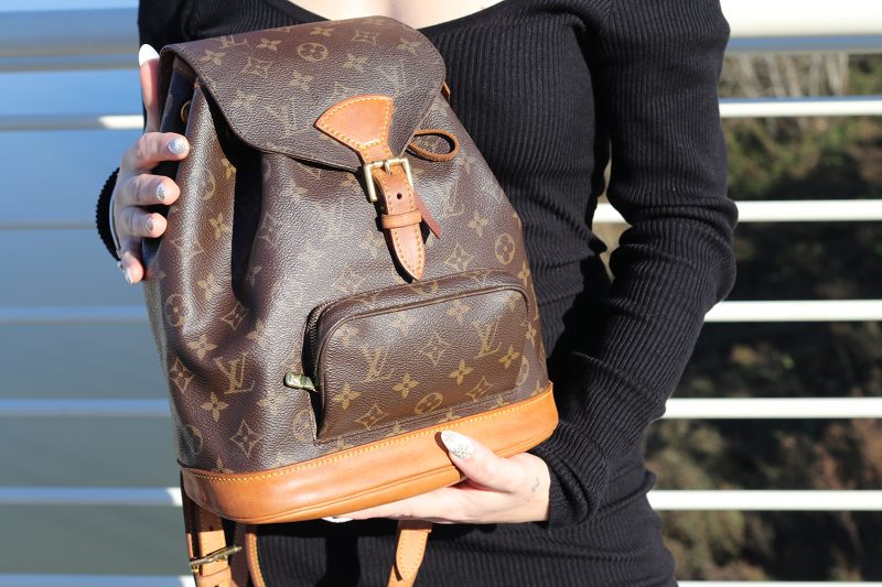 Louis Vuitton Montsouris MM M51136 Monogram Preloved Backpack - Image 4