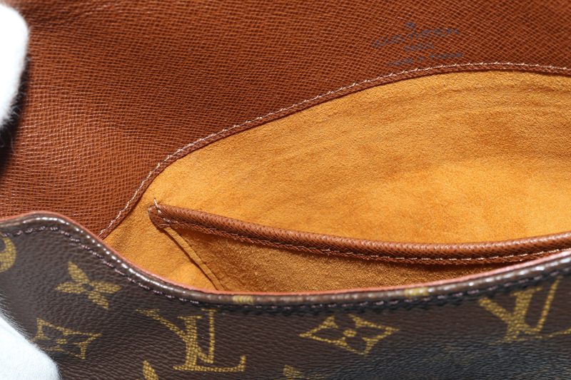 Louis Vuitton Monogram Musette Tango M51257 - Image 18