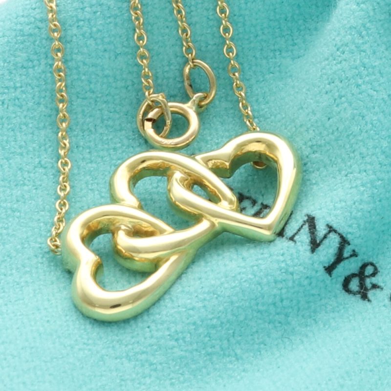 Tiffany Triple Heart Necklace 750 Yellow Gold - Timeless Elegance - Image 11